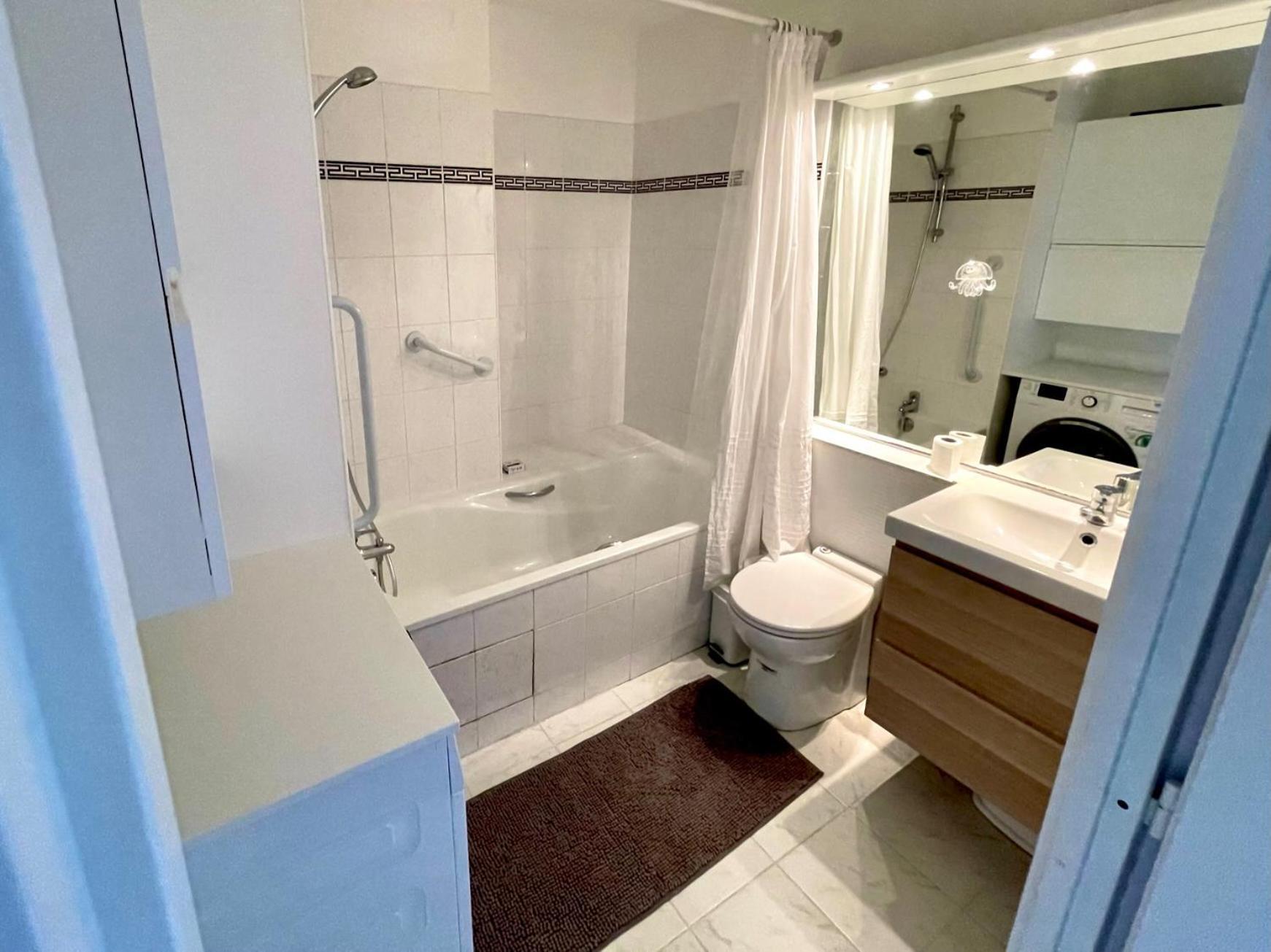 Family'S Appartement Disney Paris , 2 Parking Serris Bagian luar foto