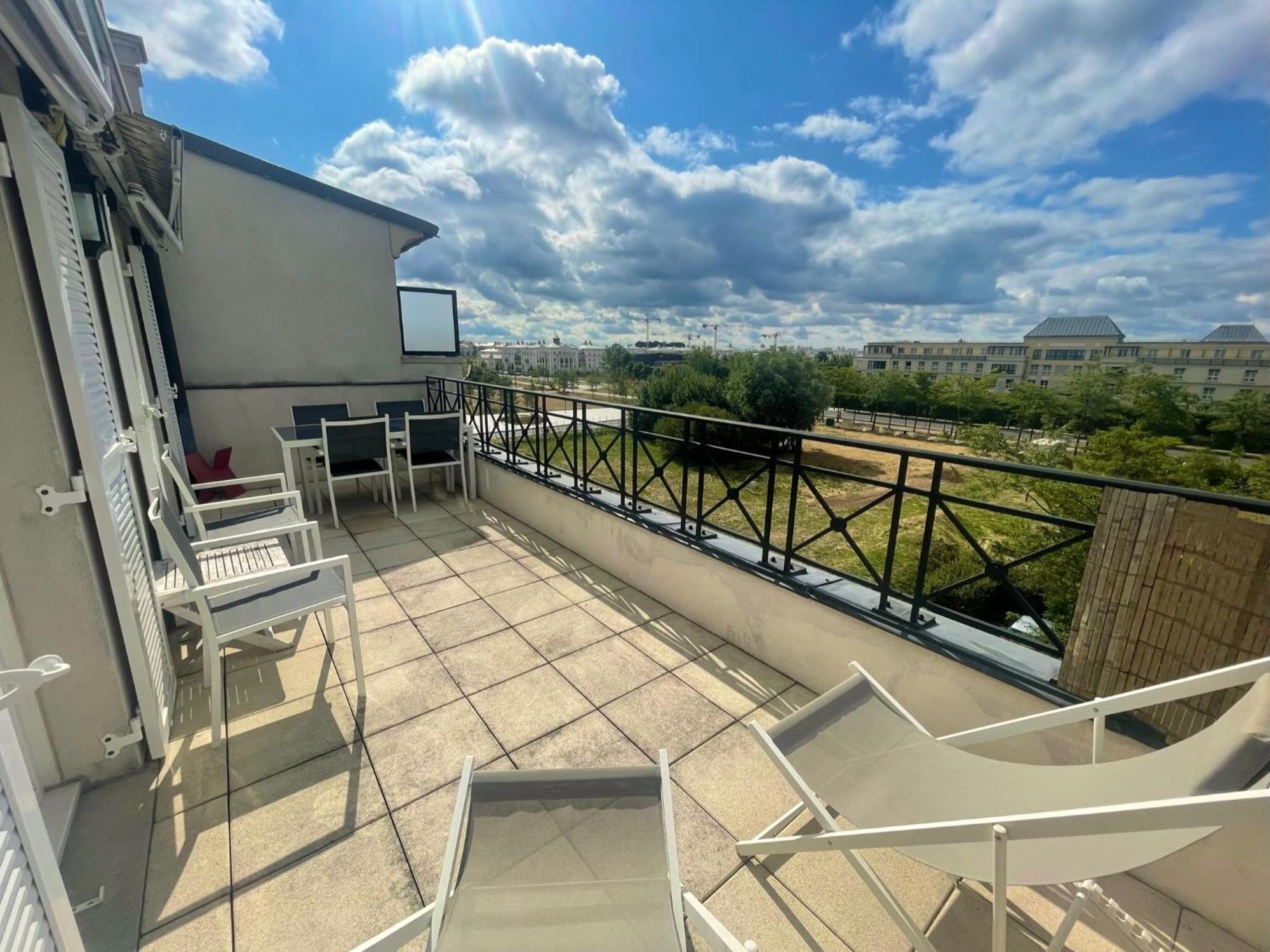 Family'S Appartement Disney Paris , 2 Parking Serris Bagian luar foto